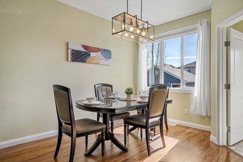 Dining Area - Fully Equipped