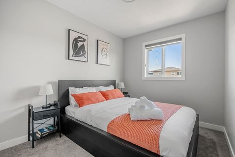 Elevate Your Stay In Our Stylish Queen Bedroom, A Perfect Blend Of Modern Design And Comfort