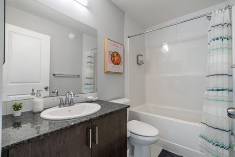 Feel Pampered In Our Well-Equipped Full Bathroom Complete With Bidet, Shampoo, Conditioner, And Body Wash