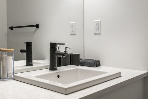 Indulge in the comfort of two full-size bathrooms, thoughtfully stocked with luxury plush bath, hand, and makeup towels. We also provide essential items like cotton pads, Q-tips, toilet paper, and a hairdryer. For your convenience, enjoy our quality and h