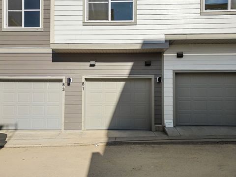 Enjoy the convenience and maximum privacy of a single-car garage, perfect for securely parking your vehicle and ensuring easy access throughout your stay.