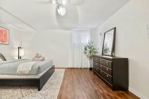 Cozy queen size bed with waredrobe