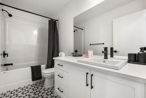 Fully Equipped Bathroom, for a Luxurious Experience