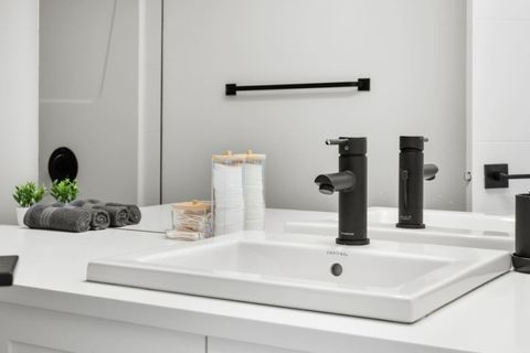 Fully Equipped Bathrooms, for a Luxurious Experience