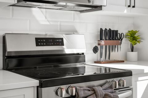 State-of-the-Art Stone Stove Top with Advanced Technology for Precise and Efficient Cooking
