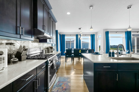Large Full Equipped Kitchen to Feed 16+ and all kitchen amenities