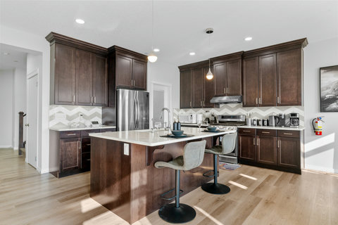 Large Full Equipped Kitchen to Feed 16+ and all kitchen amenities