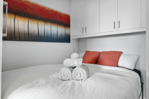 Queen Bedroom