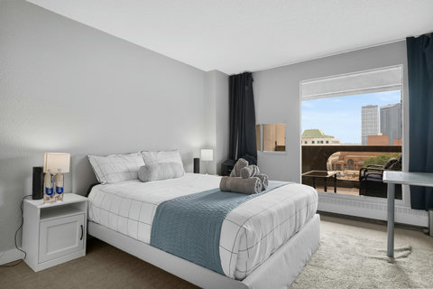 Queen Bedroom