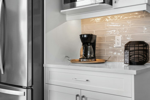 Start your mornings right with a fully equipped coffee station