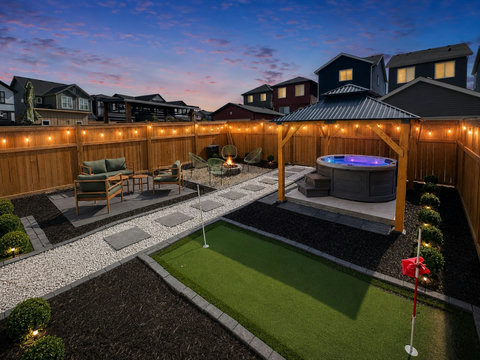 Outdoor Patio Area with BBQ, Fireplace, Hot Tub for 4-6 and lounge Area
