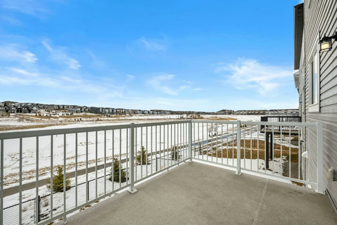Unwind on the generous upper deck with unobstructed panoramic views