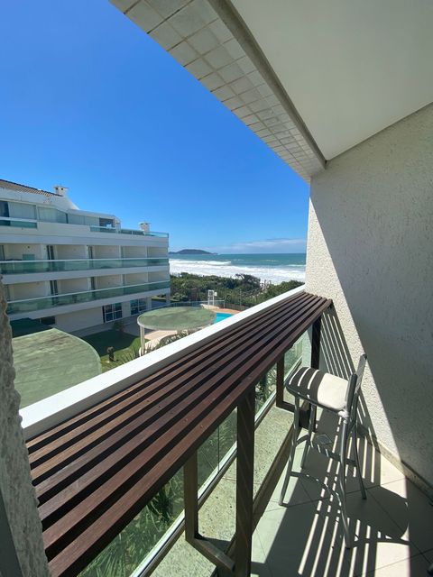 Nossa sacada! Relaxe e curta a vontade com essa vista maravilhosa!