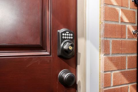 Keypad lock for self check-in