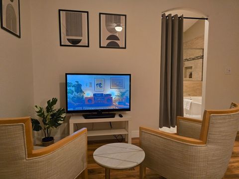 Roku TV in master (42")