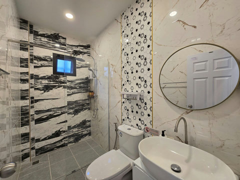 All rooms includes fresh towels and shower essentials.