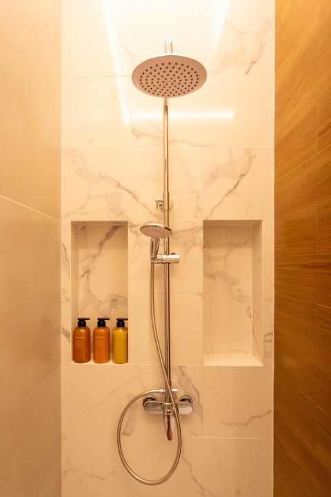 Maintained and clean showers.