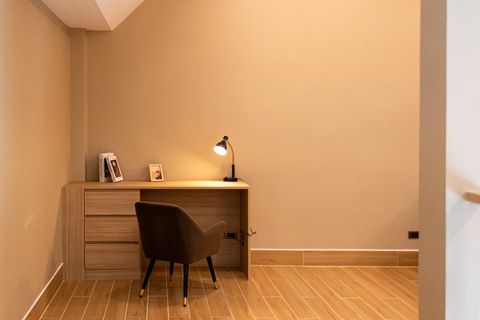 Worktable, High-Speed WiFi ( 2nd floor loft area)