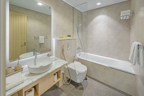 The second full stocked bathroom.