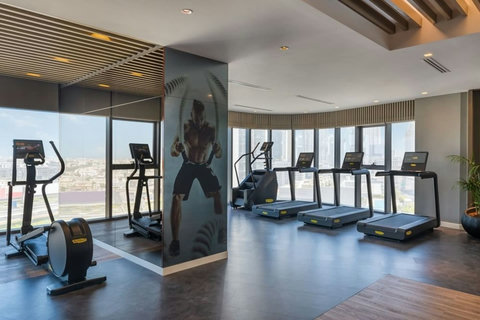 Stay on top of your fitness routine during your stay! Enjoy complimentary access to the gym, open daily from 7:00 AM to 10:00 PM.