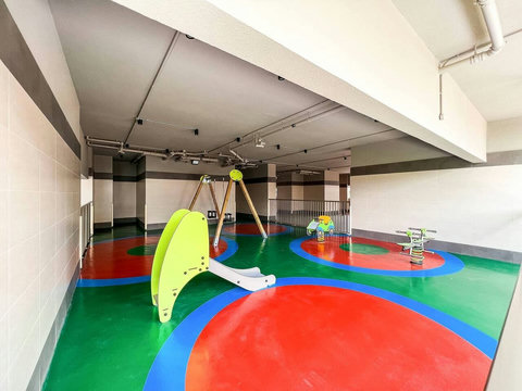 The children’s playroom offers a safe and fun space for your kids to play and explore.