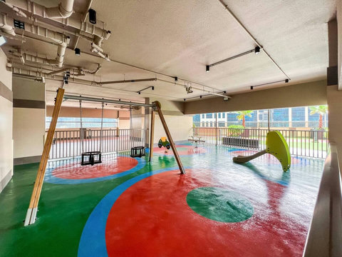 The children’s playroom offers a safe and fun space for your kids to play and explore.
