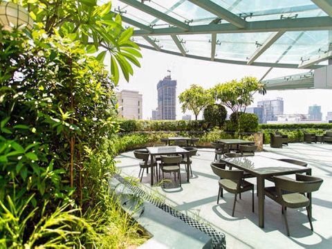 Sky garden with views over BGC and Makati