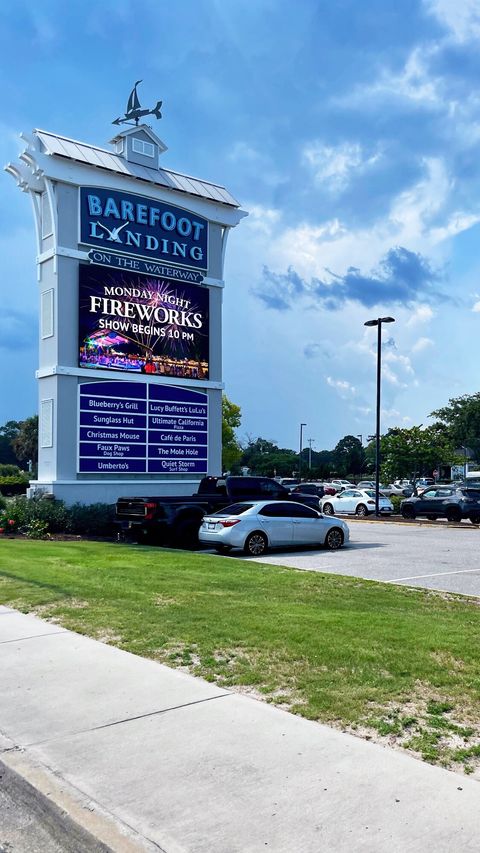 Location Highlight: Enjoy all kinds of shopping and entertainment just minutes from the door