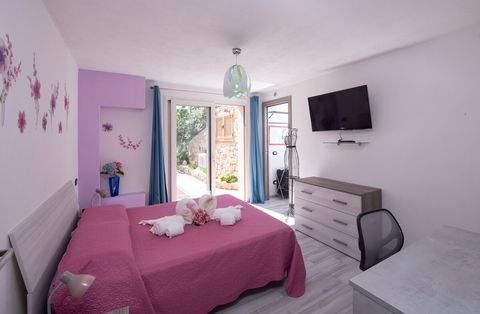 Prima camera da letto con cabina armadio