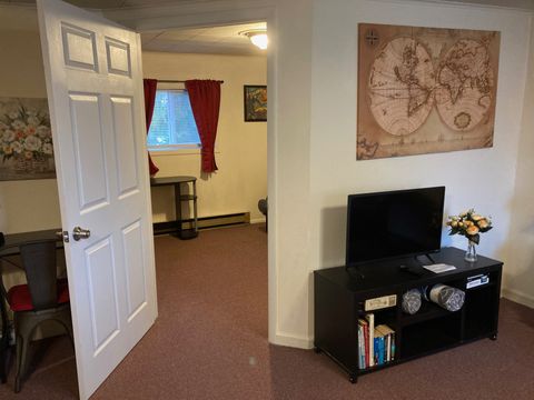 Entry to bedroom 2