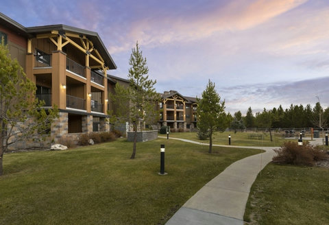 XJws6pN4ukmwzp4FRxUg_West_20Yellowstone_20WBW_20EX_20023.jpg