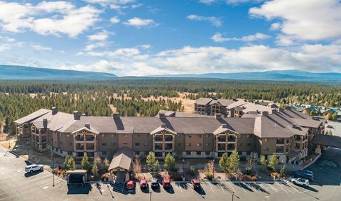 exterior-worldmark-west