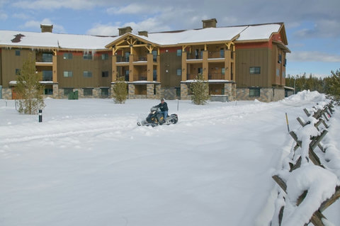 5IjxGvqi4Uq75dlnH9uMZw_West_20Yellowstone_20WBW_20EX_20009.jpg