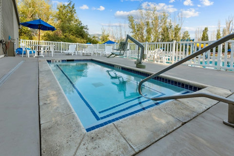 iEUDOCXmqUeSMODwscxkEg_Pool-2-WorldMark-Wolf-Creek