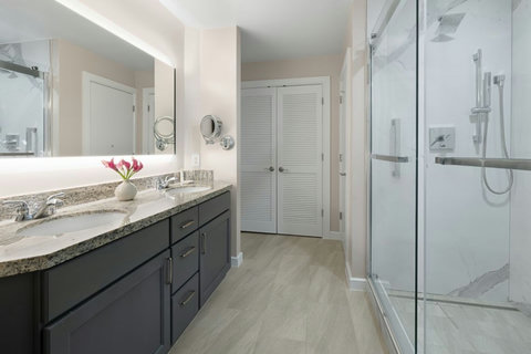mv-mcorp-master-bath-42387_Classic-Hor