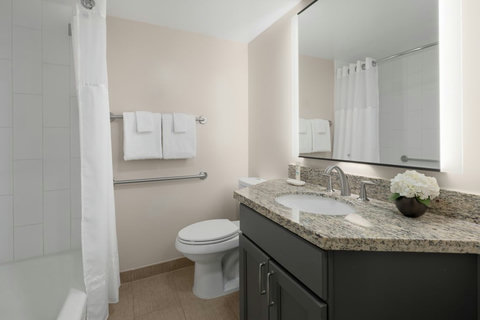 mv-mcorp-guest-bath-30802_Classic-Hor