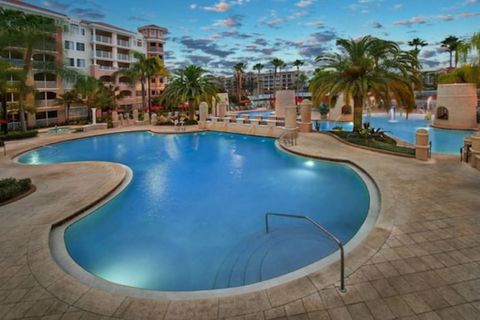 Plaza del Sol Outdoor Pool