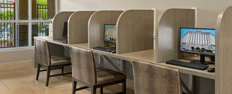 040-grand-desert-cw-gallery-amenity