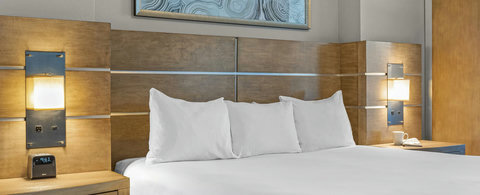 006-desert-blue-cw-1br-gallery-bedroom