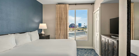 010-grand-desert-cw-1br-dlx-2br-dlx-gallery-bedroom