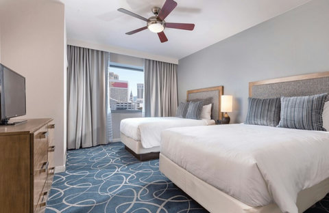 cw-desert-blue-two-bedroom-deluxe-suite-bedroom-2