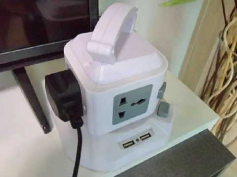 Electric adaptor