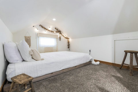 Cozy loft hideaway