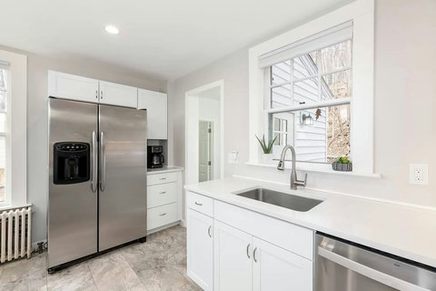 You can really fill up that double sized refrigerator and the coffee nook is conveniently located for you.