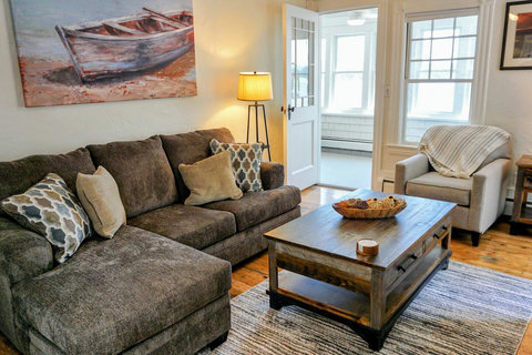 Comfort and style to enjoy a good movie or binge your favorite shows!