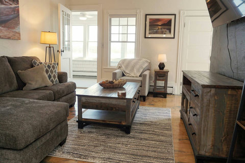 Views of the Lake from the adjoining sunroom!