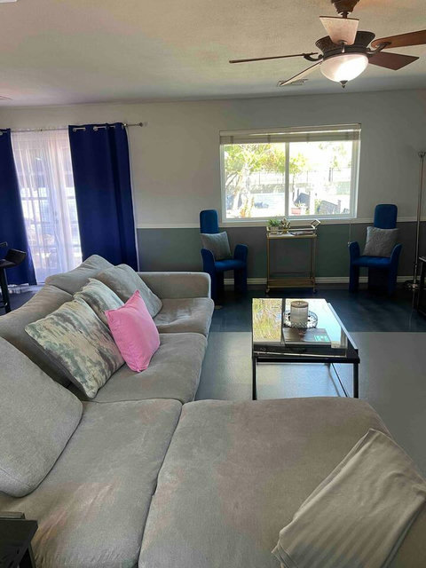 Other view of our low cloud living room set. 
Very soft, the smart tv has access to basic platforms Netflix, Amazon, etc 