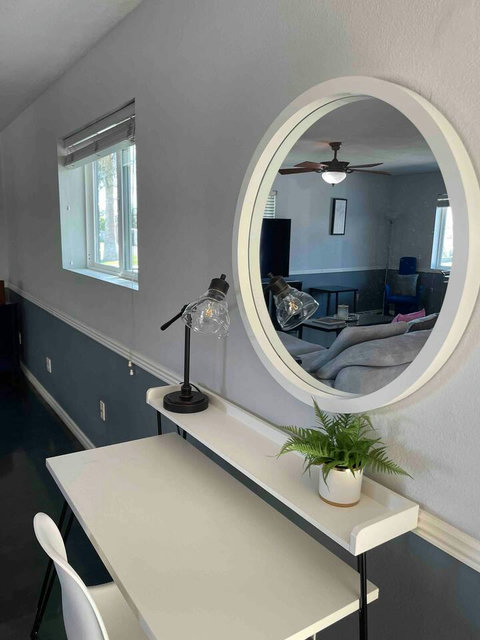 We have a small desk with a light for desk work, our internet connection it’s usually pretty fast and stable. 