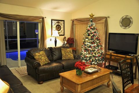 The wonderful Breezy Oak Villa, all decked out for Christmas! Dec. 2016
