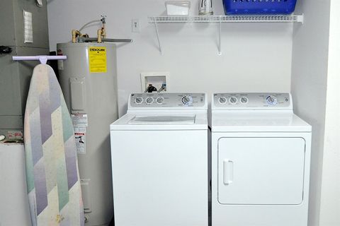 Full size laundry facilities allow you to pack less and save on baggage fees.